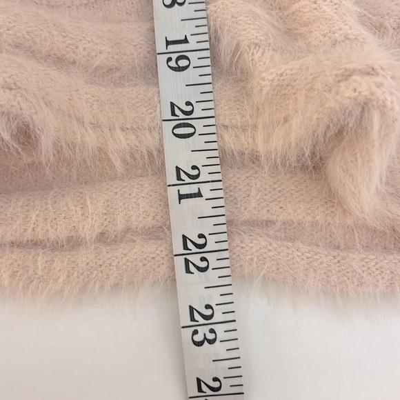 💞UO,Pink Bandit Sweater,Statement Sleeves,Rare Pink Color,Excellent Con.,Size S - Picture 9 of 9